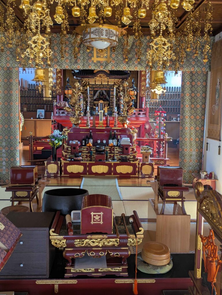 妙傳寺本堂